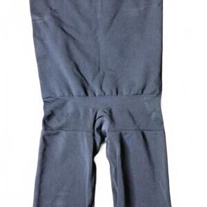 Assets by Spanx Women's Black Shaping Shorts Size Small/Medium